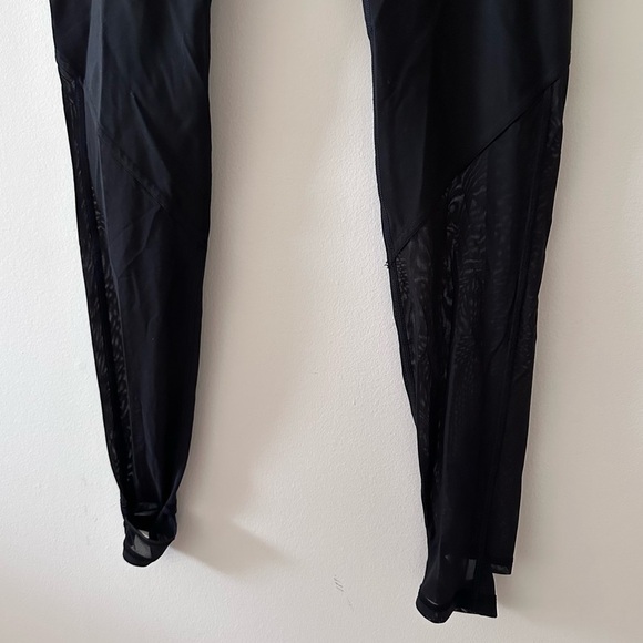Lululemon black nulu and crisscross mesh stirrup tight leggings size 6 - Picture 5 of 10